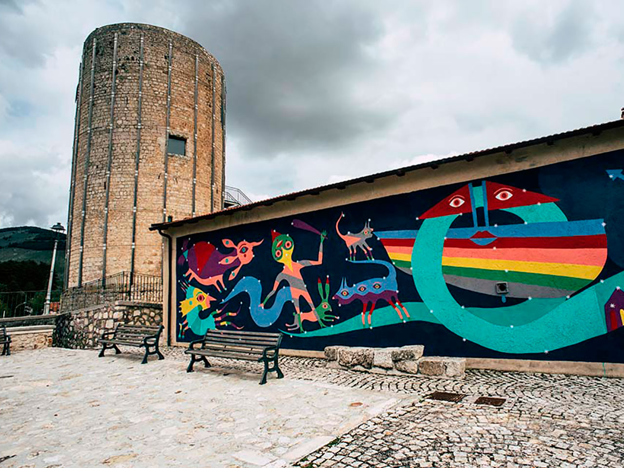 Tour dei murales e Torre delle Stelle